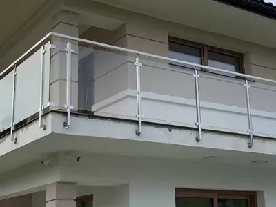 balustrada-balkon-szklo-1